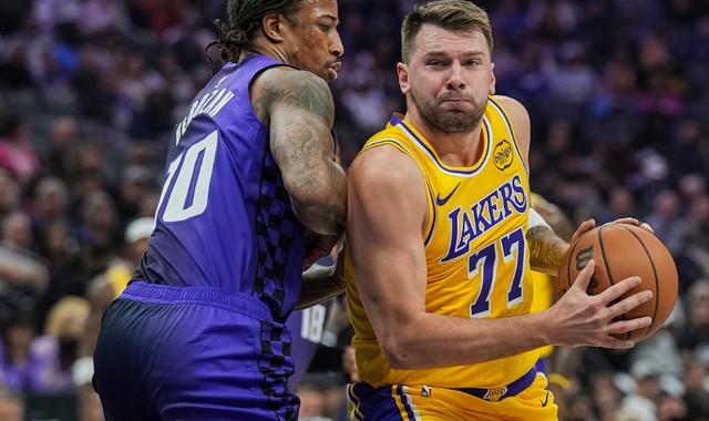 开云-湖人爆冷负国王！东契奇42+7+8詹姆斯22分 威少蒙克轰48分弑旧主